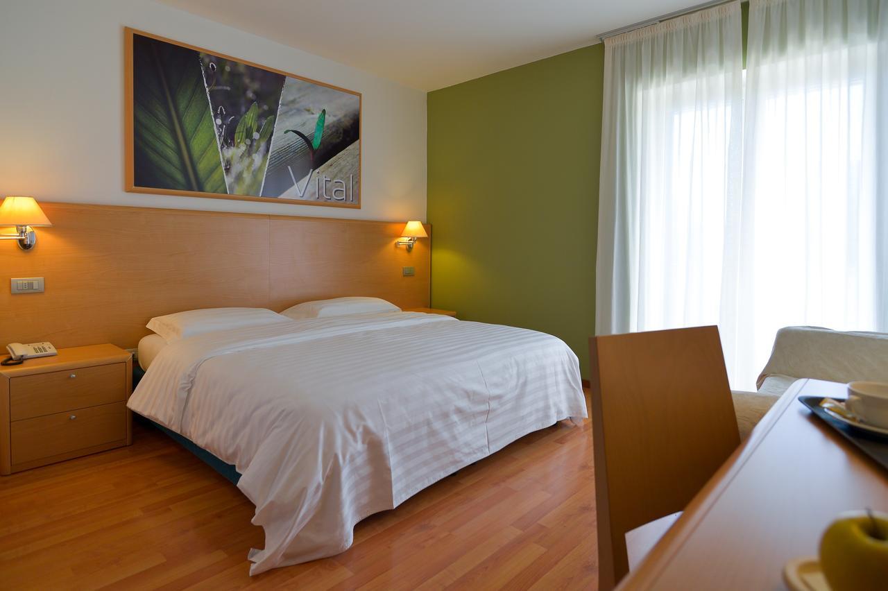 Vital Hotel Flora Комано-Терме Экстерьер фото